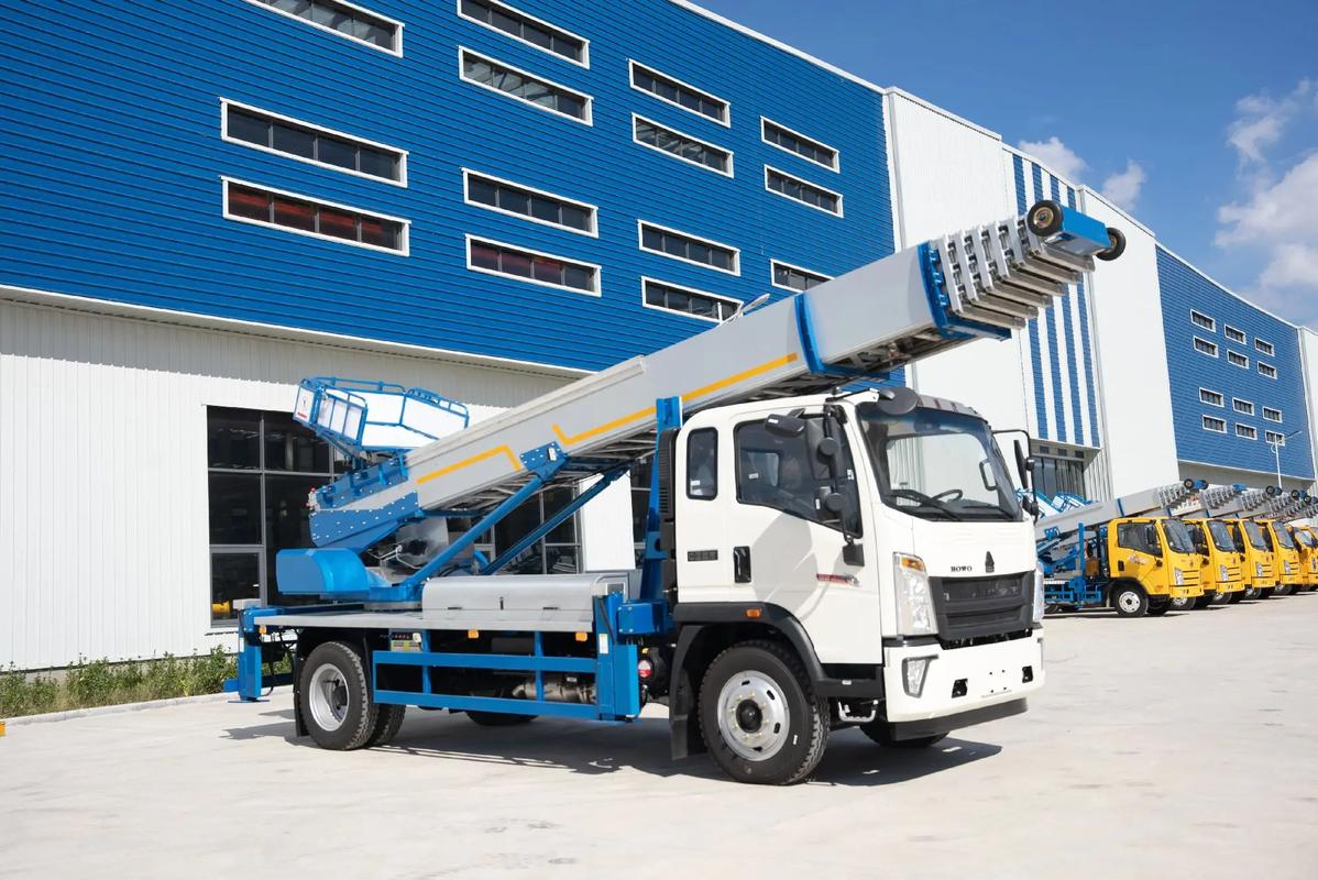 皂市镇出租云梯车高空作业车 建筑垃圾搬运