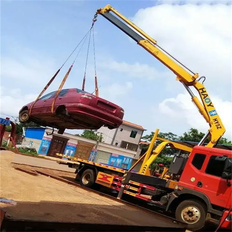 皂市镇吊车吊汽车的正确方法