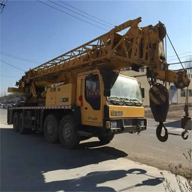 皂市镇哪里有专业吊车出租